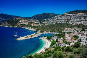 Antalya'da Nerede Kalınır, Nasıl Ucuza Gezilir?