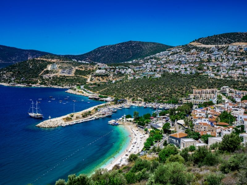 Antalya’da Nerede Kalınır, Nasıl Ucuza Gezilir?