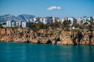 Antalya’da Toplu Taşıma ile Ekonomik Gezi Rehberi
